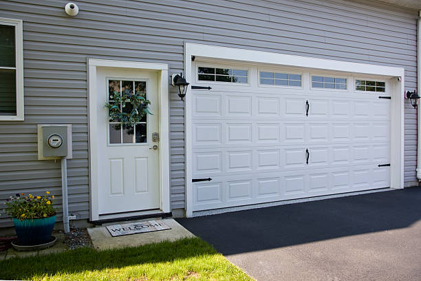 24/7 Emergency Garage Door Panel Replacement experts in New Bern, NC